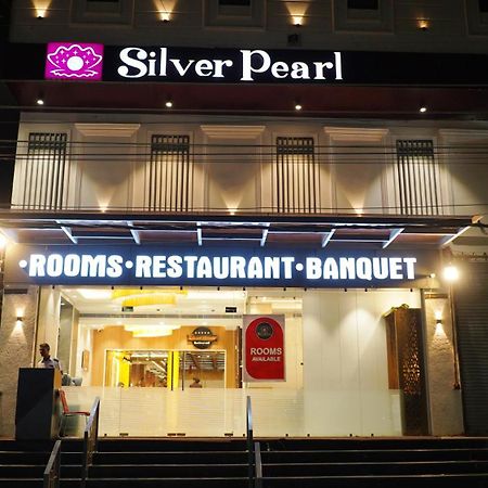Hotel Silver Pearl Aligarh Exterior photo
