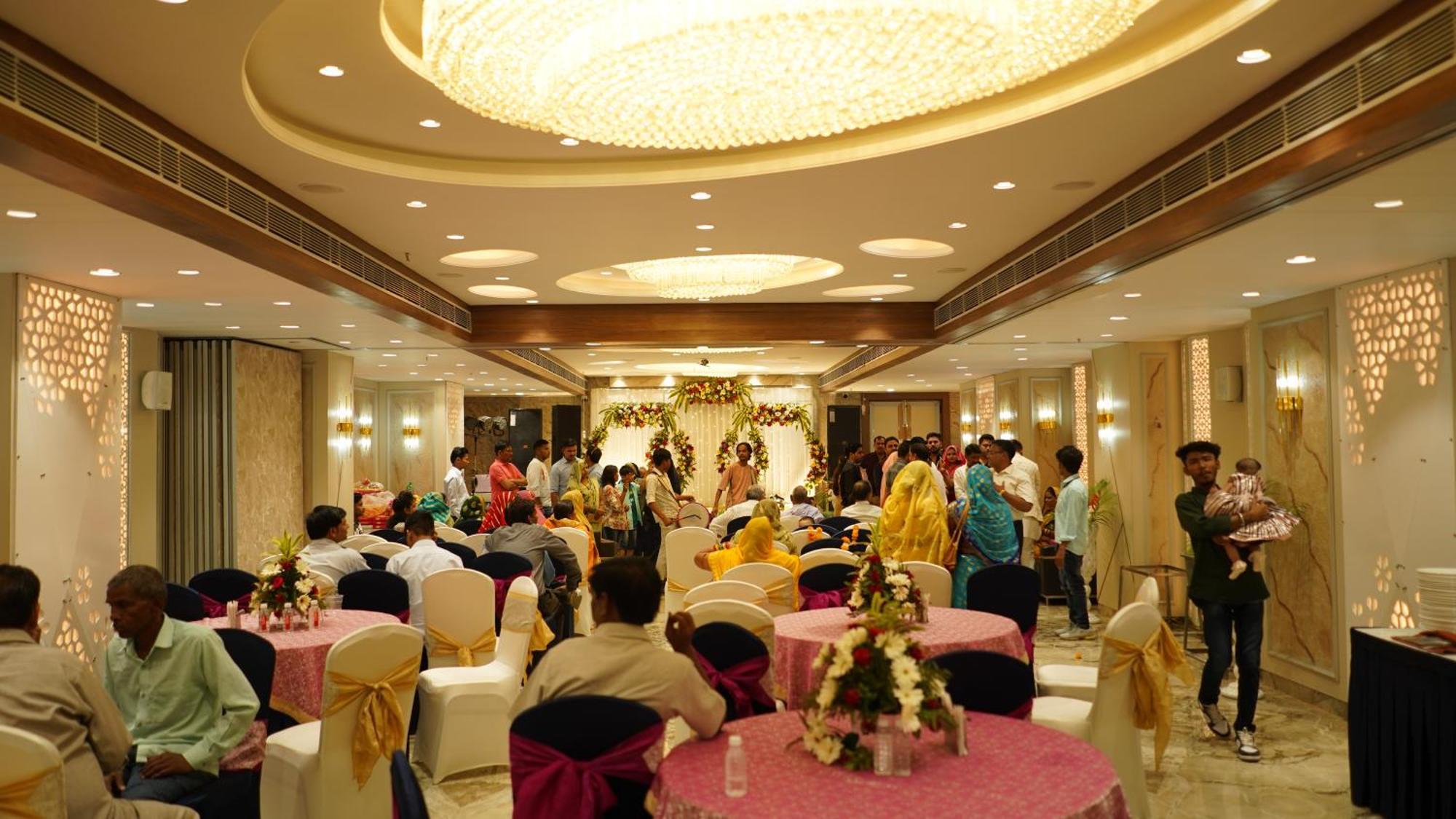 Hotel Silver Pearl Aligarh Exterior photo