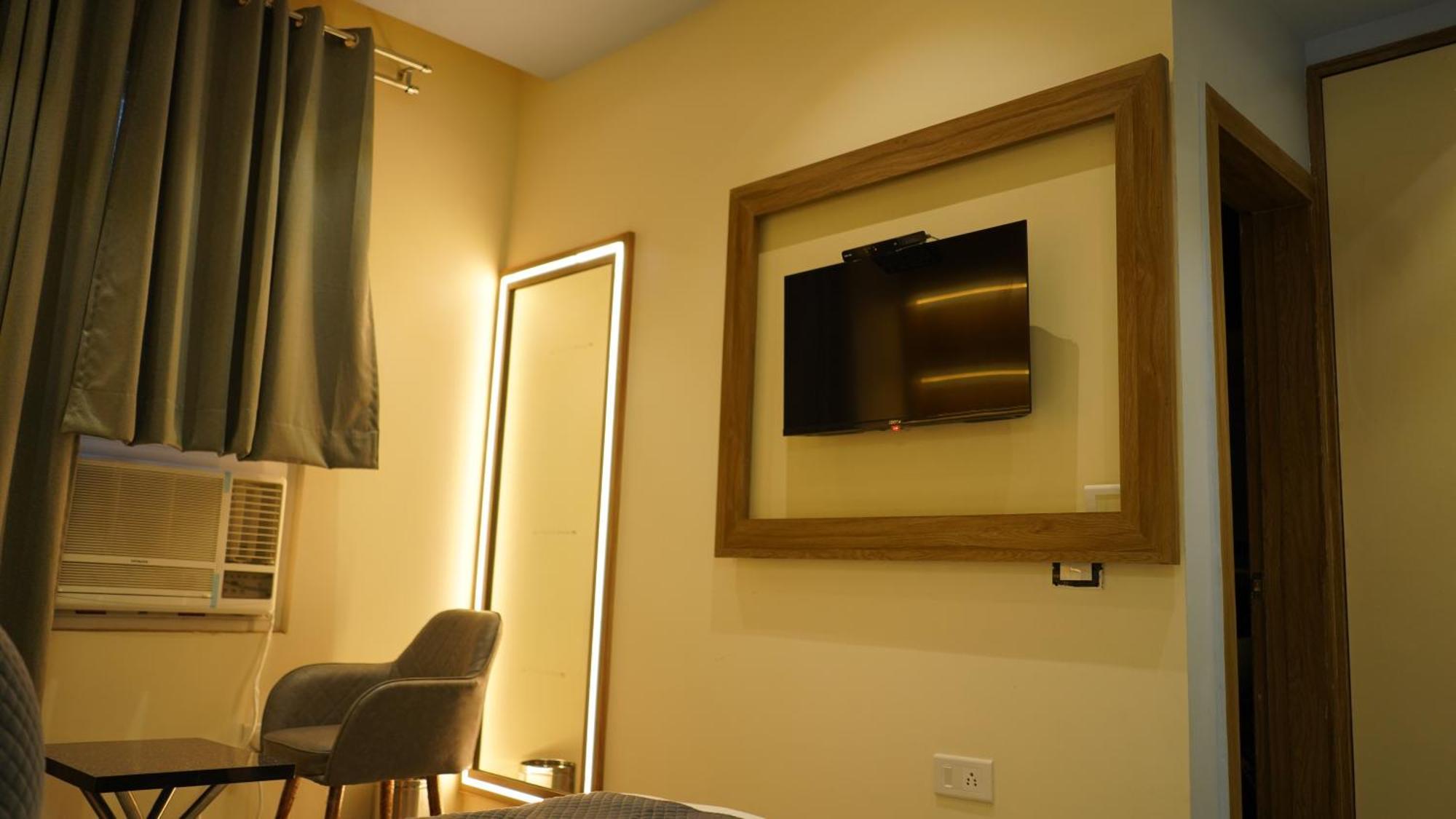Hotel Silver Pearl Aligarh Exterior photo